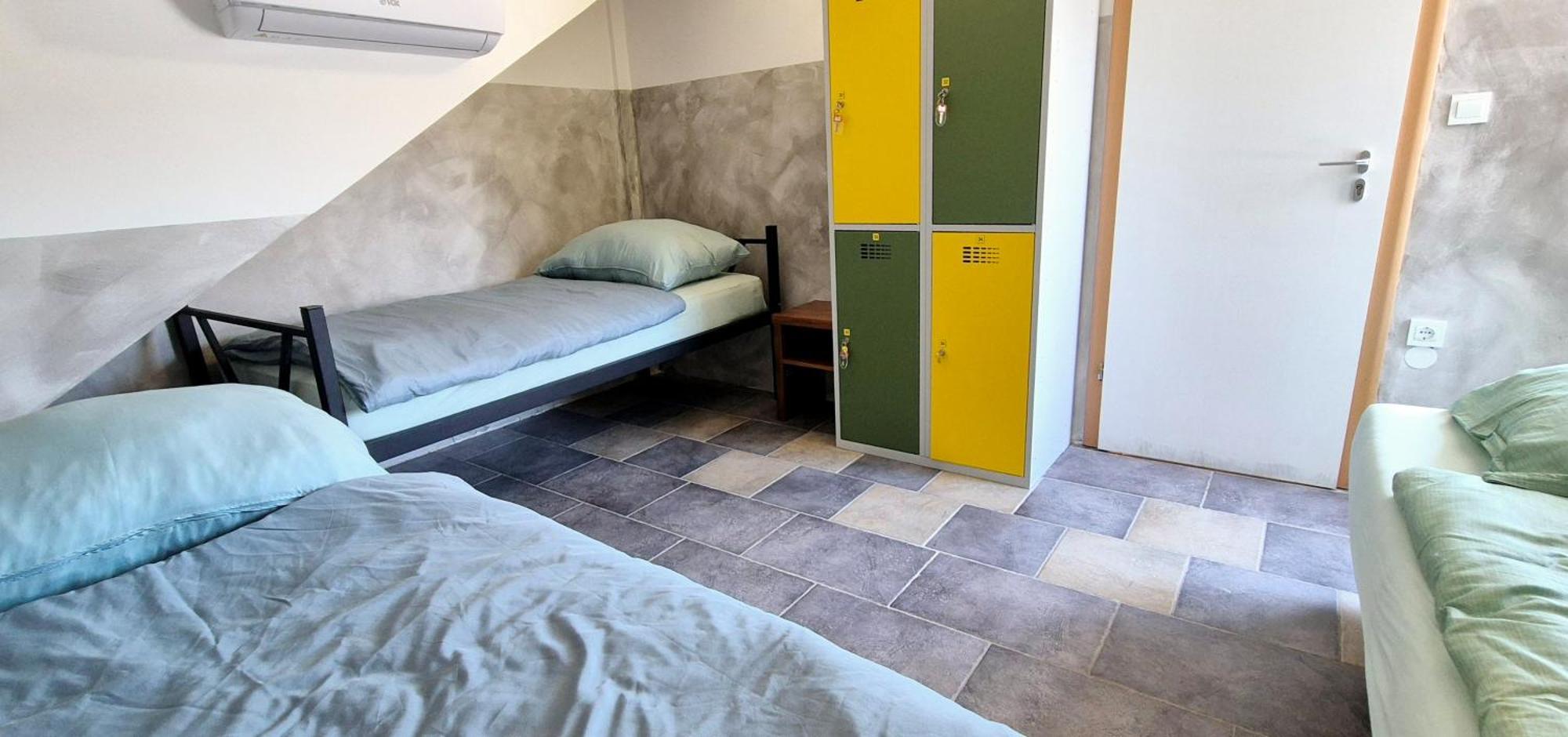 Bled Lesce Station Rooms And Beds Ngoại thất bức ảnh