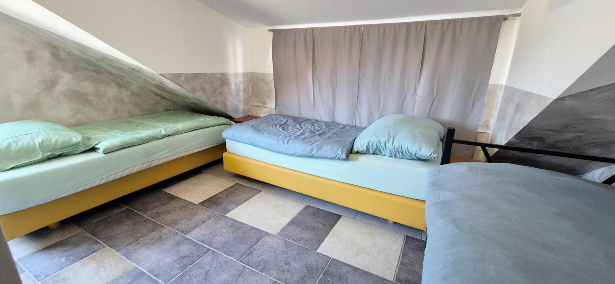 Bled Lesce Station Rooms And Beds Ngoại thất bức ảnh