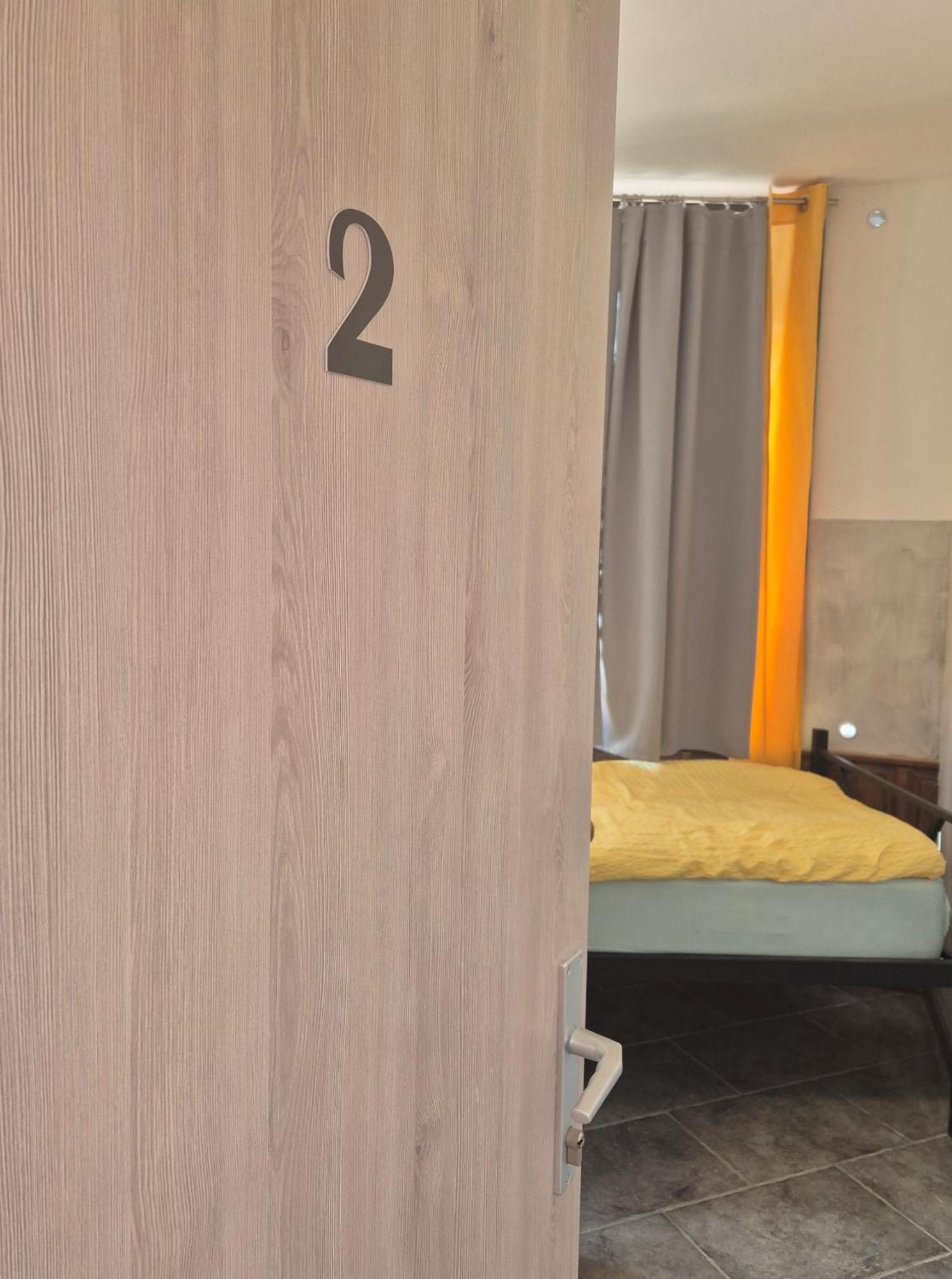 Bled Lesce Station Rooms And Beds Ngoại thất bức ảnh