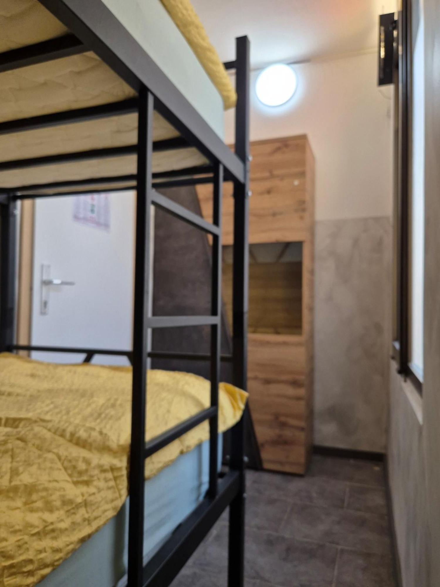 Bled Lesce Station Rooms And Beds Ngoại thất bức ảnh