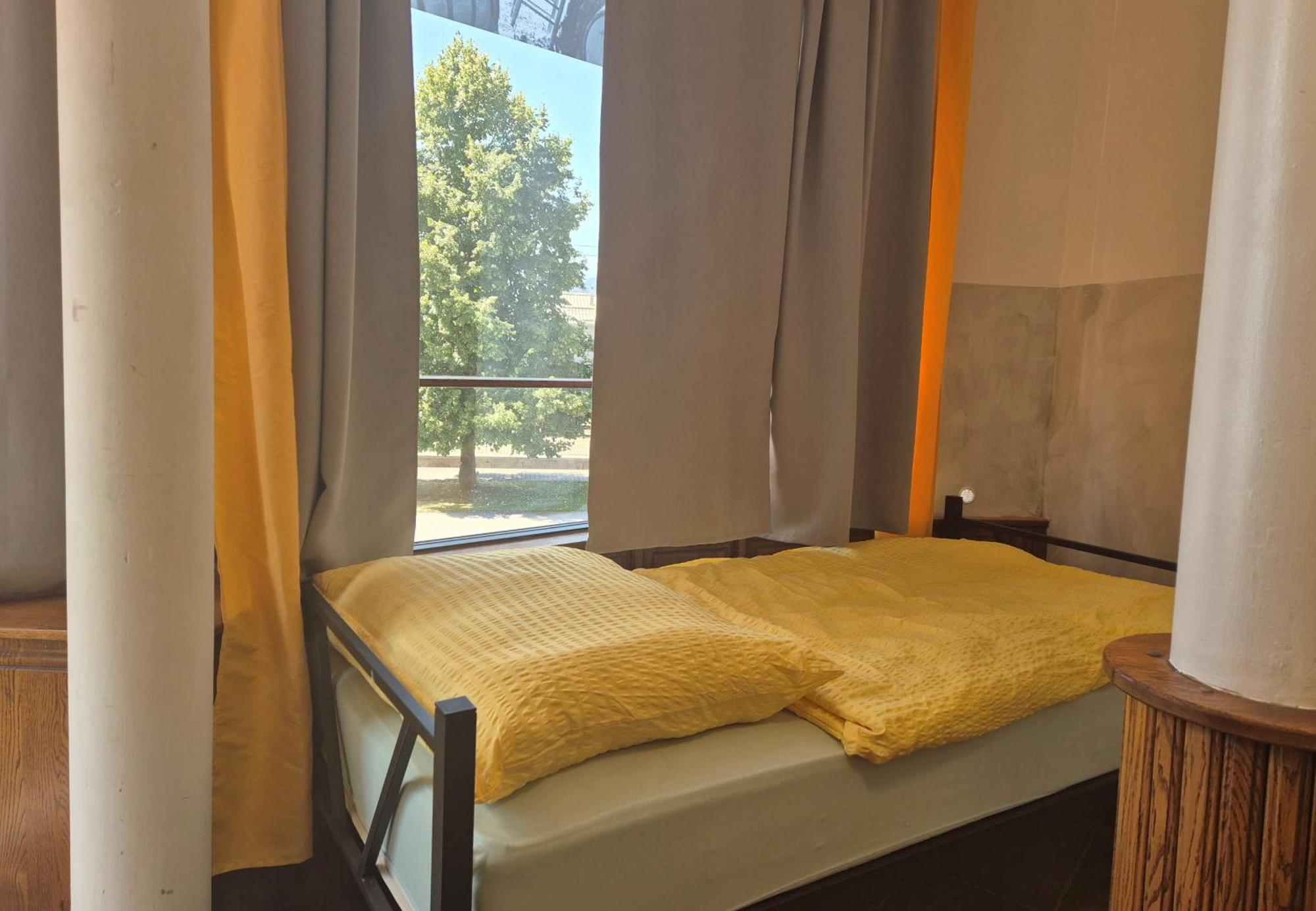 Bled Lesce Station Rooms And Beds Ngoại thất bức ảnh