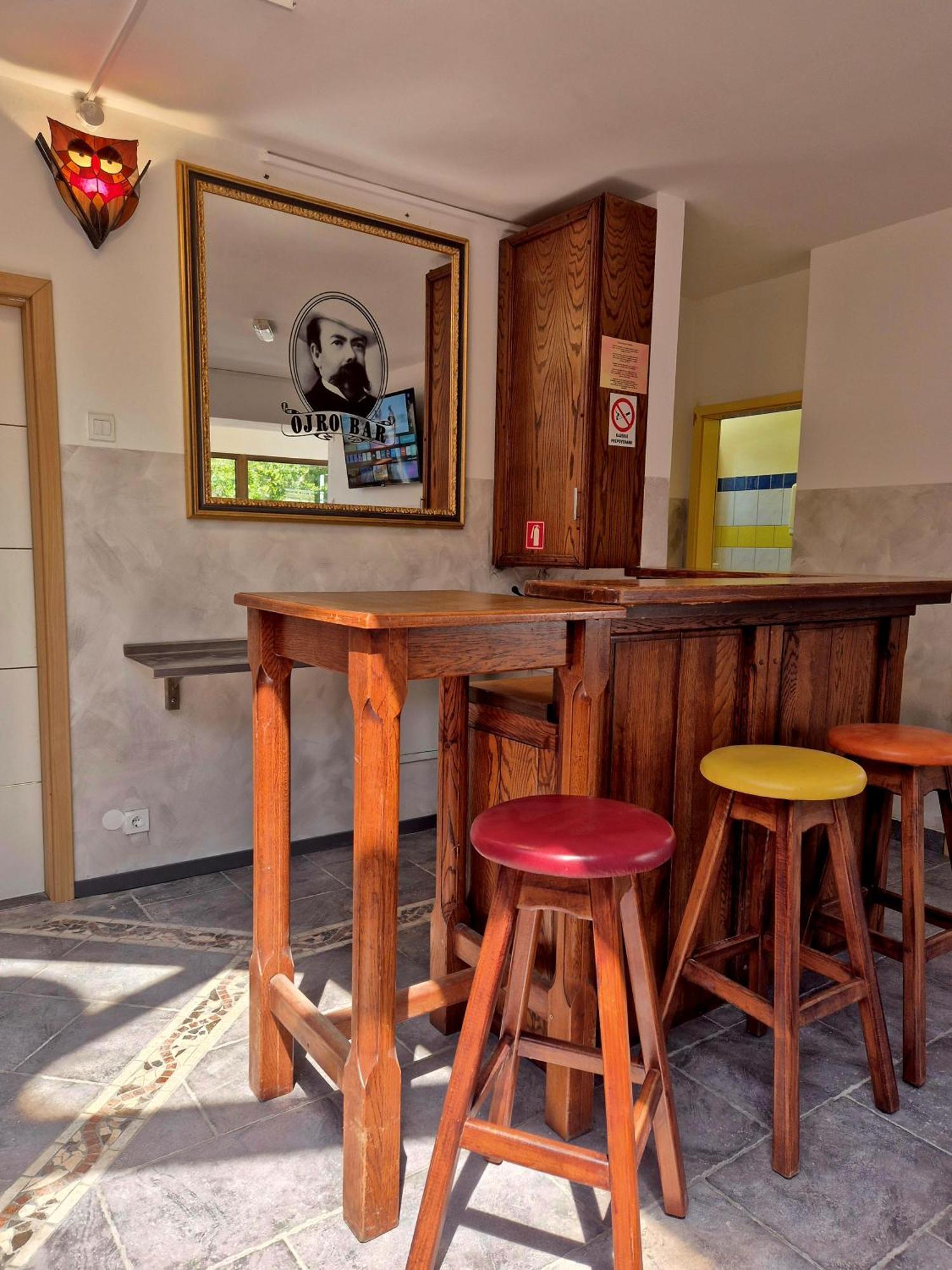Bled Lesce Station Rooms And Beds Ngoại thất bức ảnh
